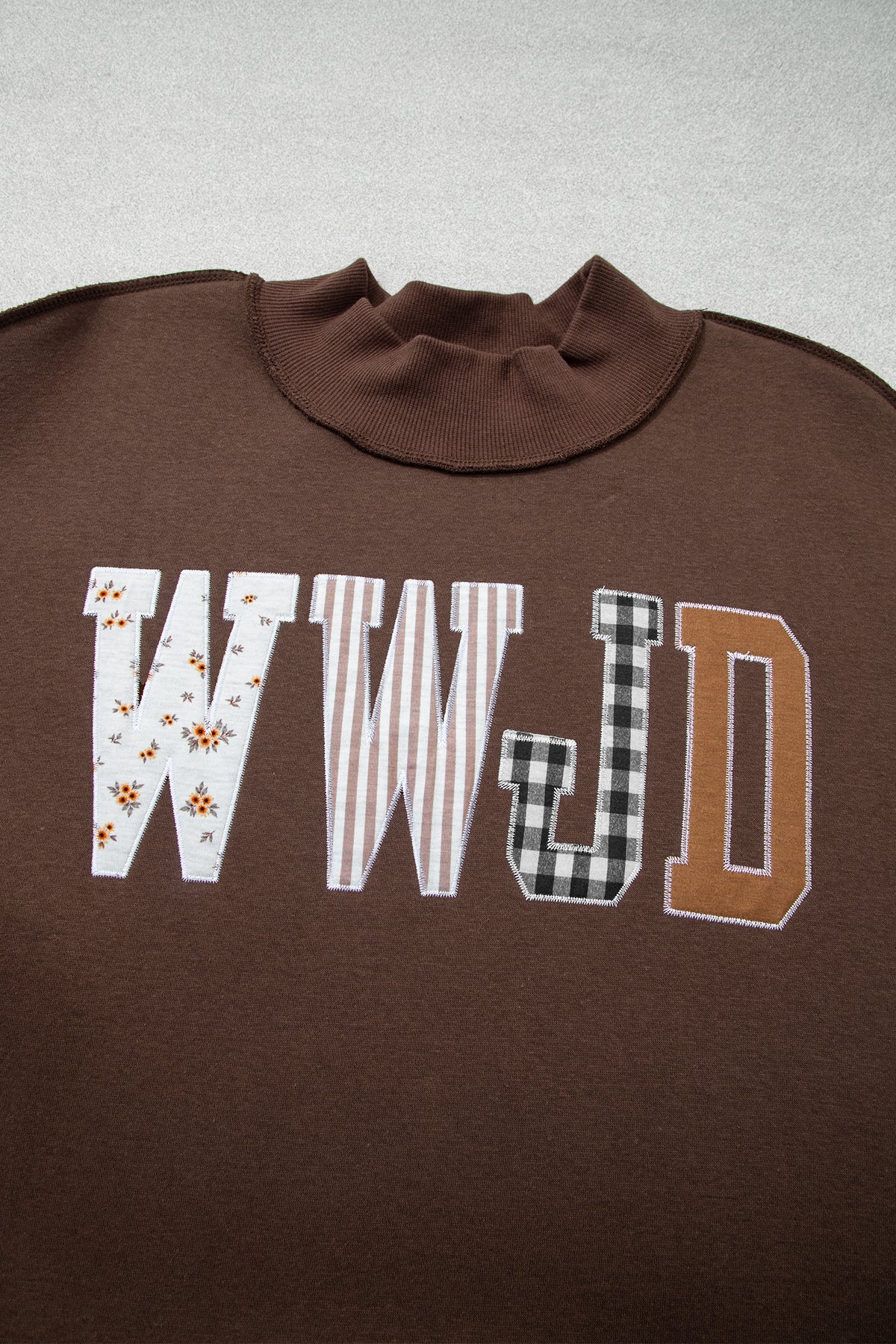 Gray WWJD Mix Pattern Letter Graphic Exposed Seam Loose Plus Size Sweatshirt