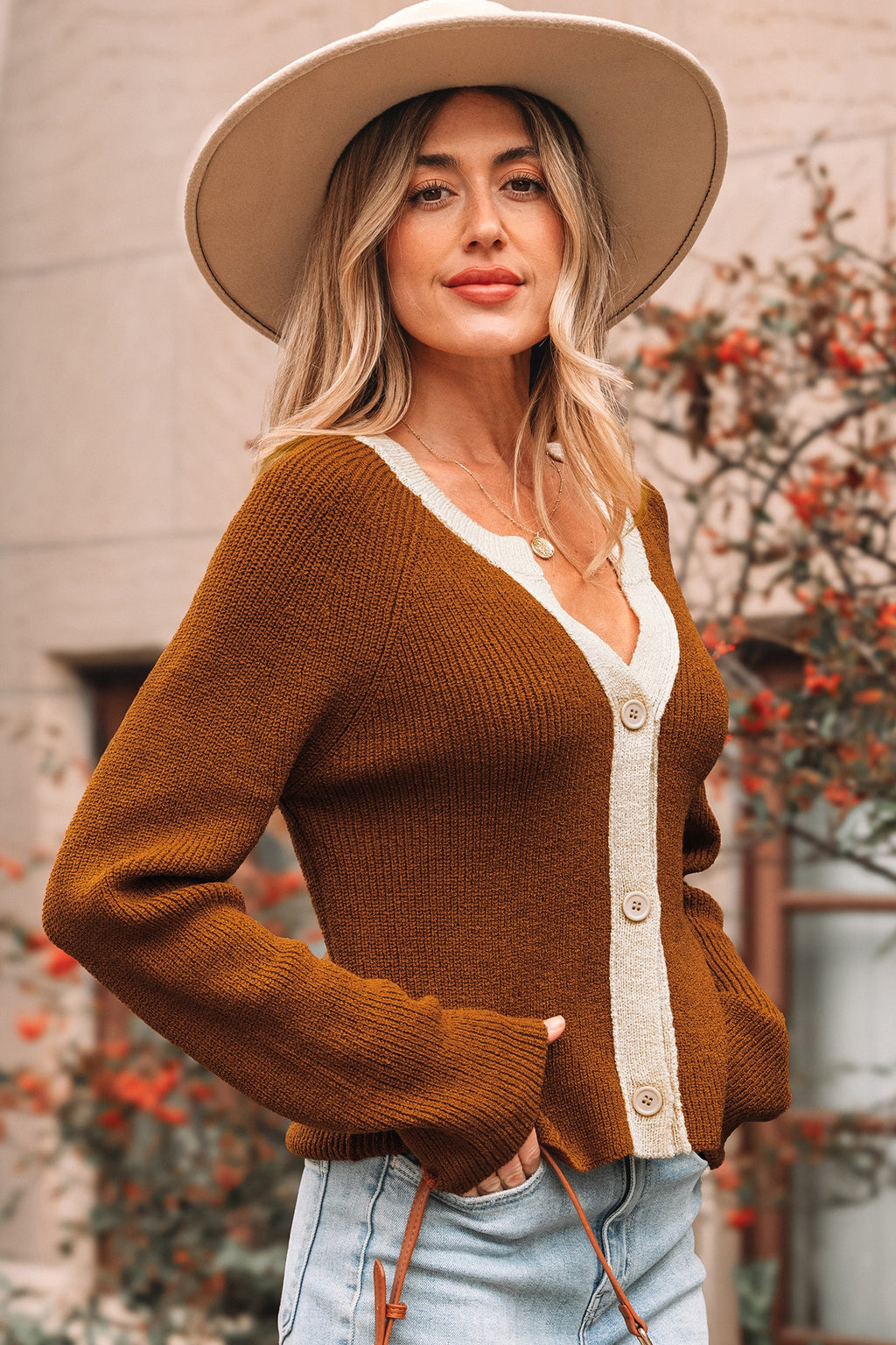 Chestnut Contrast Knit V Neckline Short Cardigan