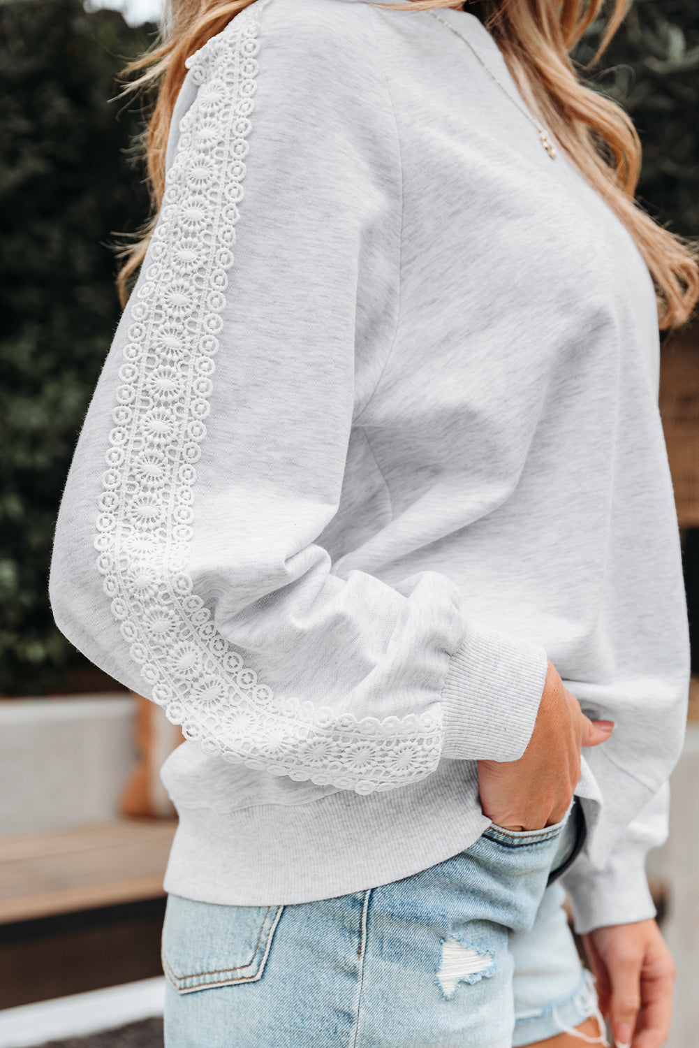 Light Grey Lace Patchwork Raglan Sleeve Crew Neck Sweatshirt