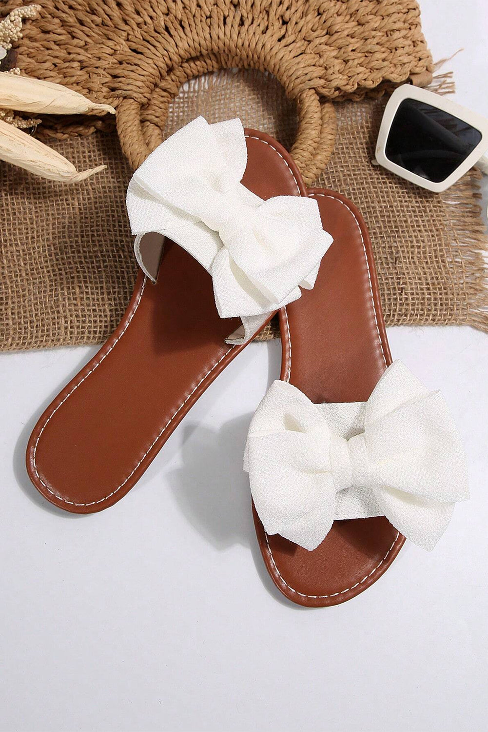 White Bow Knot Decor PU Leather Insole Flat Slippers