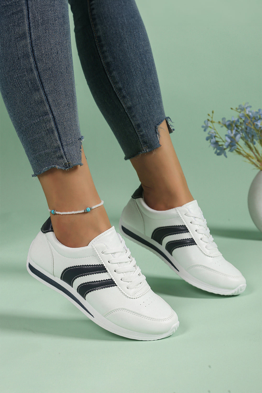 White PU Leather 2-tone Contrast Patchwork Lace-up Flat Shoes