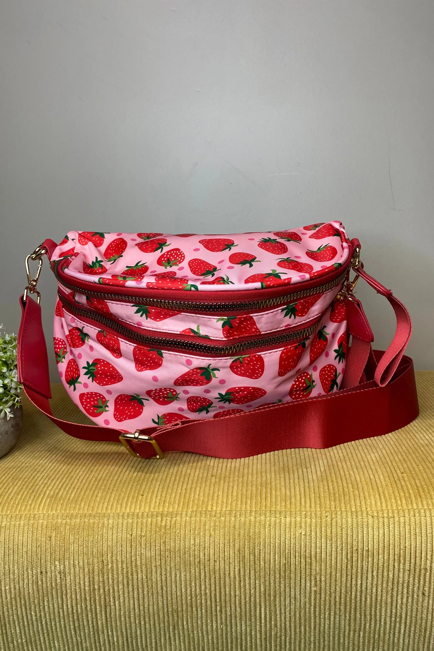 Fiery Red Pretty Checkerboard/ Strawberry Printed Canvas Double Zip Crossbody Bag