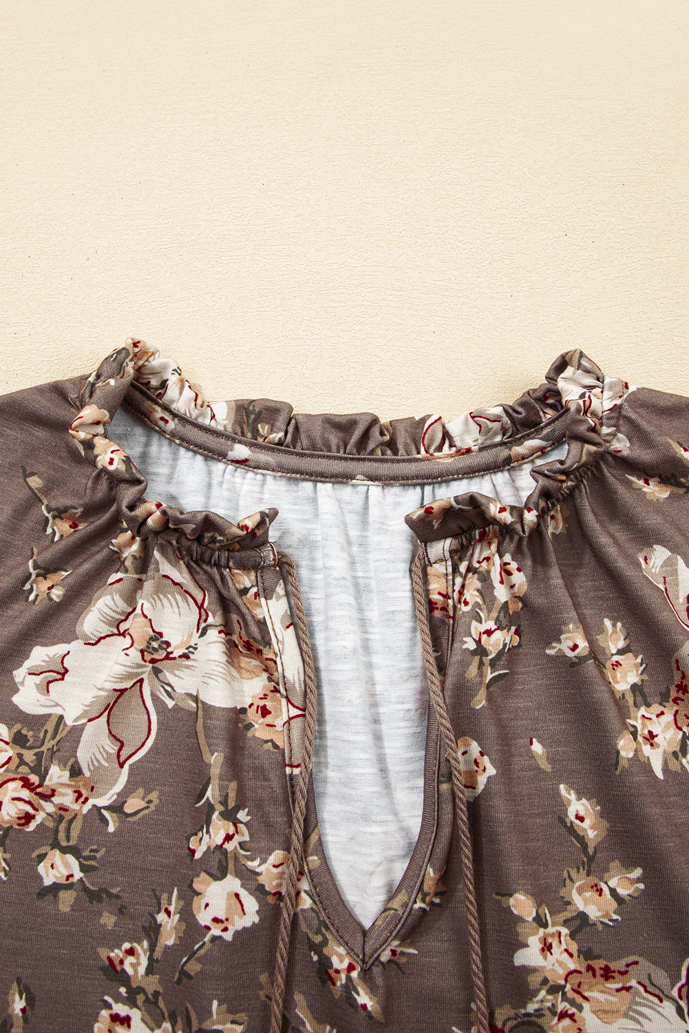 Khaki Retro Floral Print Tassel Tie Split Neck Short Sleeve Blouse