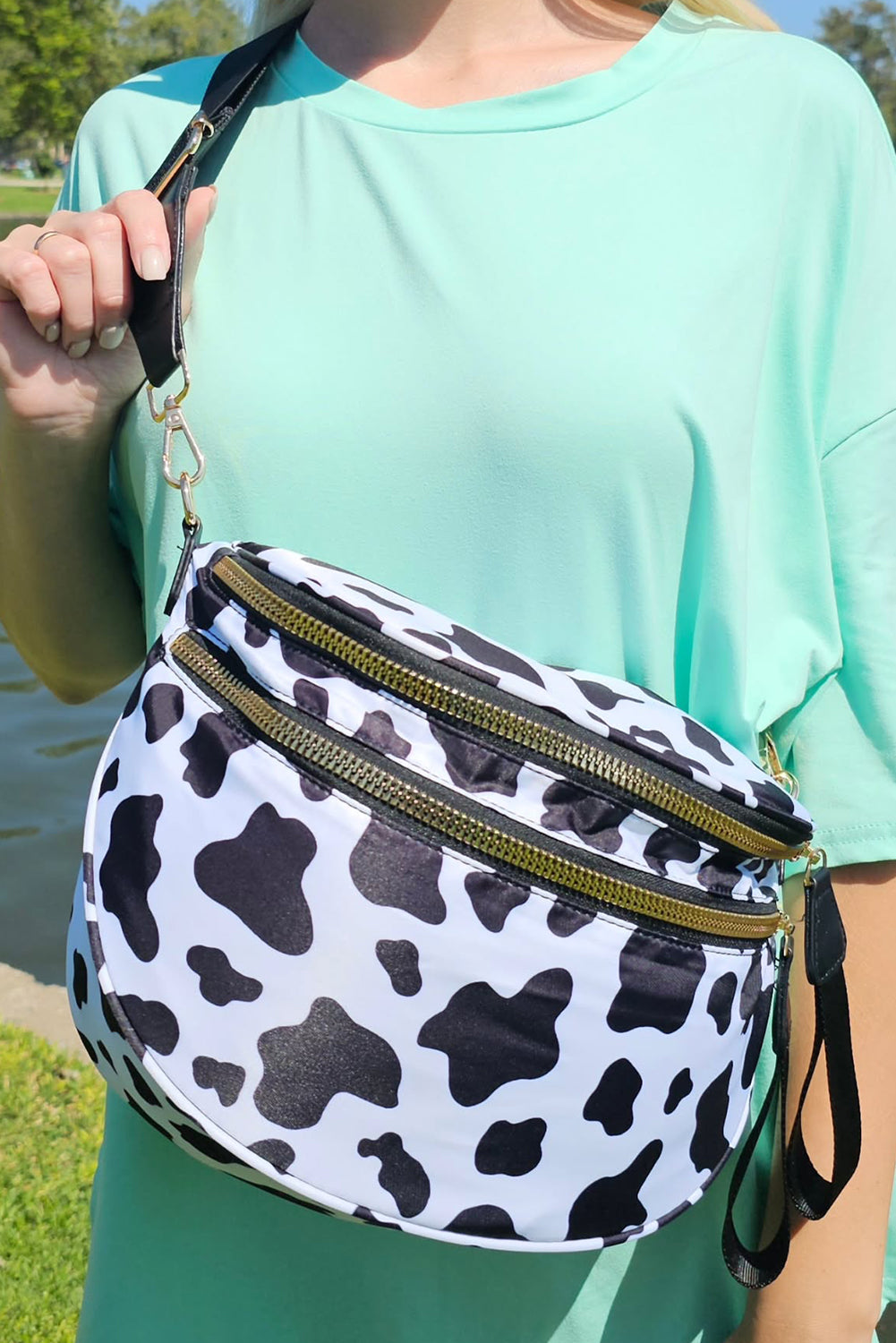 Black white Animal Spots Print Wide Strap Large Crossbody Bag