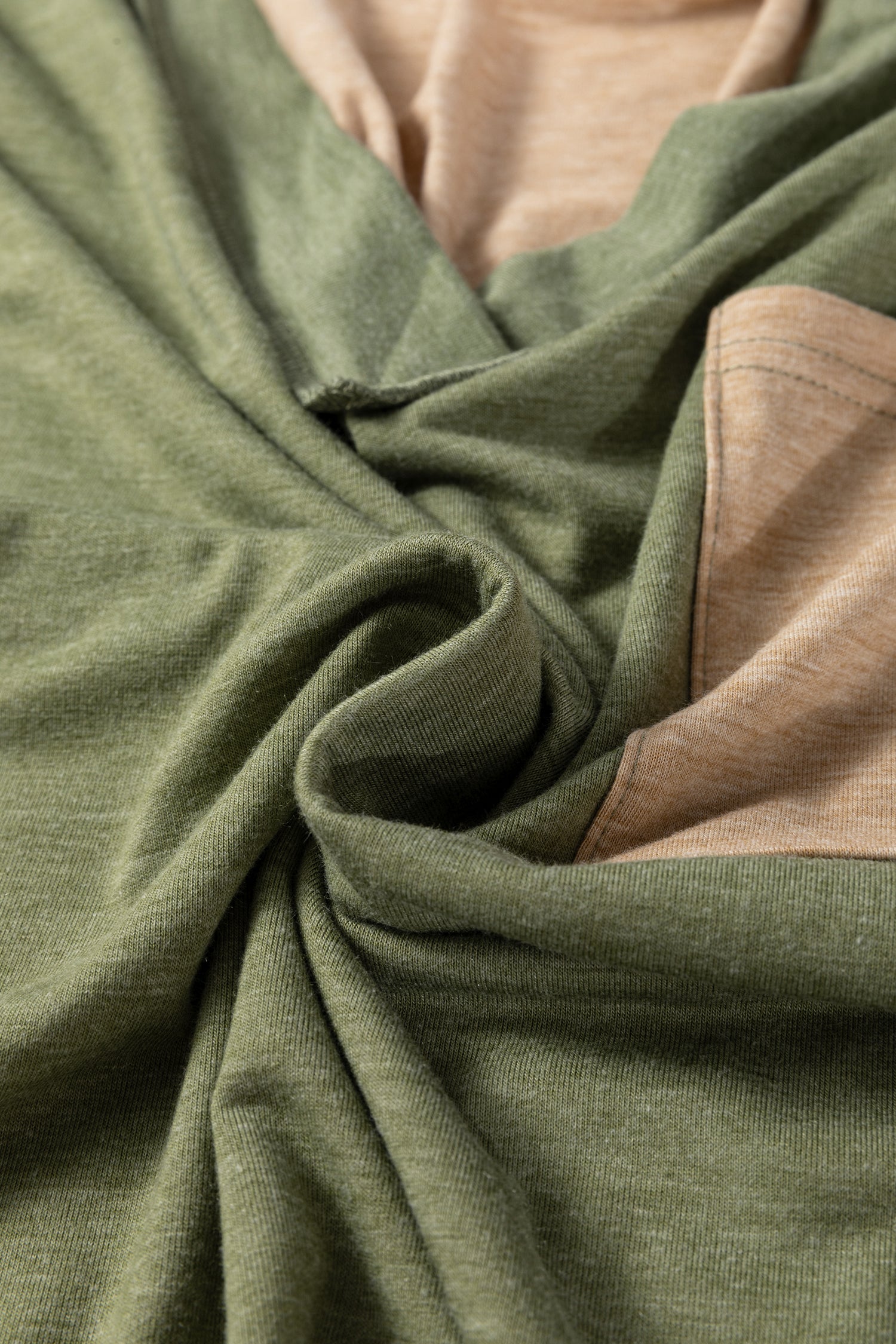 Four Leaf Clover Exposed Stitching Colorblock V Neck Long Sleeve Top